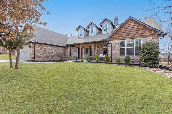 Property Photo:  12405 Stone Hill  OK 73044 