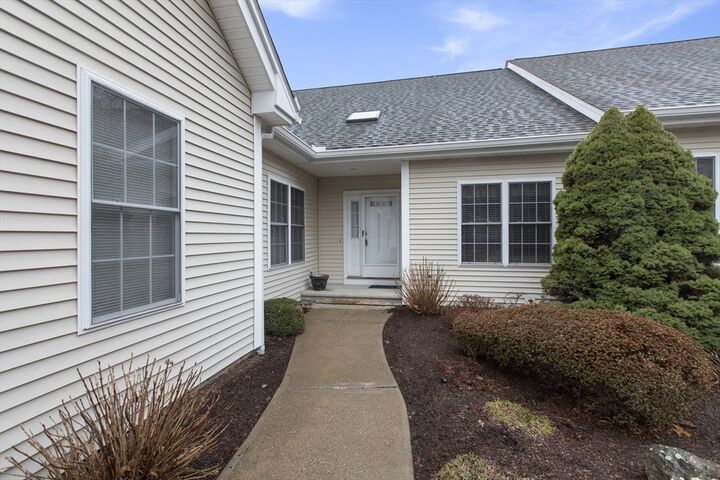 Property Photo:  47 Orchard Meadow Dr. 47  MA 01545 