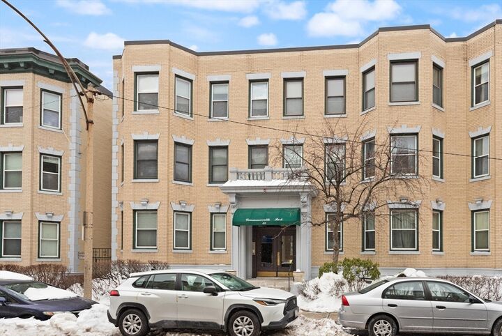 Property Photo: 88 Gordon St 305 MA 02135