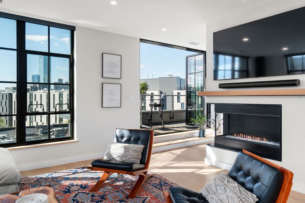 Property Photo:  76 Wareham St Phd  MA 02118 