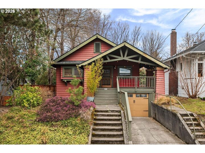 Property Photo:  2845 SE Franklin St  OR 97202 