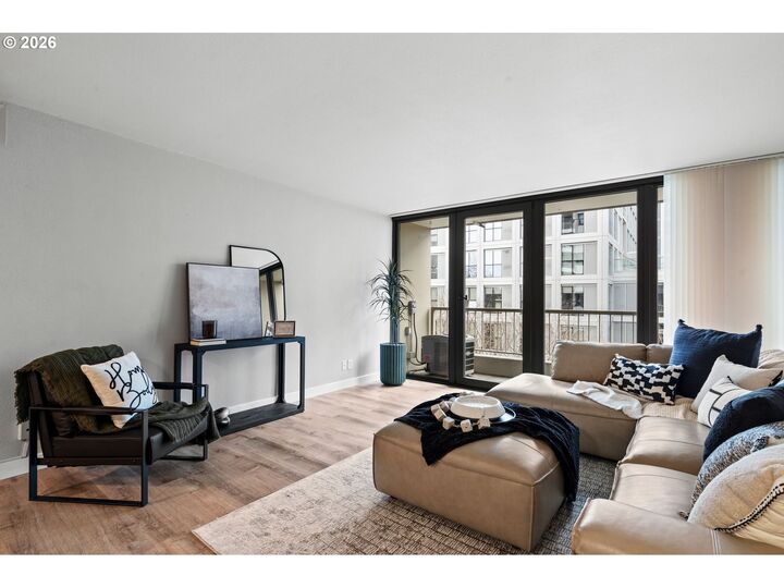 Property Photo:  255 SW Harrison St 5C  OR 97201 