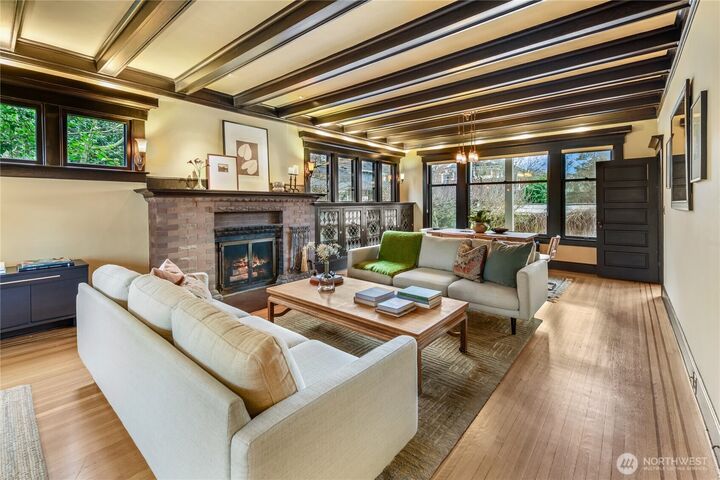 Property Photo: 951 22nd Avenue E WA 98112