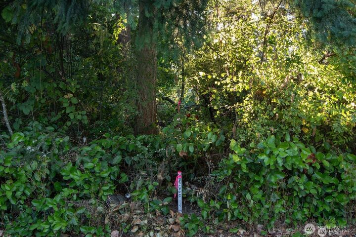 Property Photo:  1111  1st Avenue NE  WA 98125 