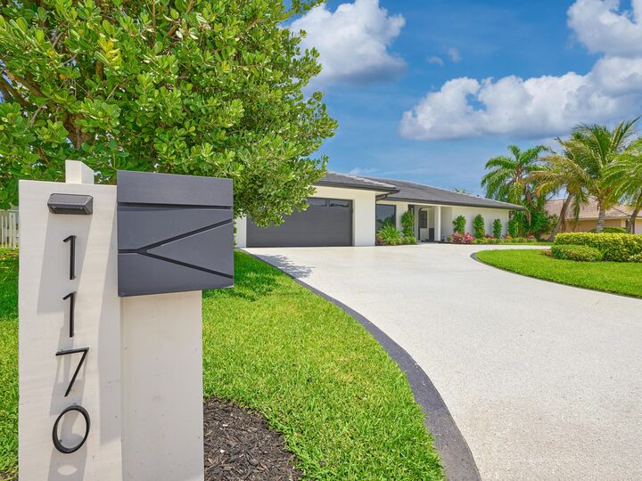 Property Photo:  1170 Fairview Lane  FL 33404 