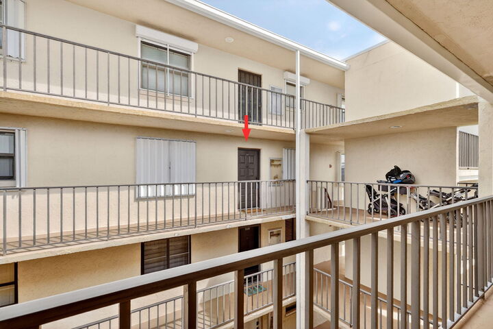 Property Photo:  890 N Federal Highway 403  FL 33462 