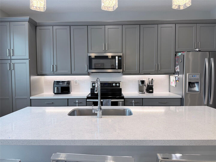 Property Photo: 556 Parsons Way FL 33442