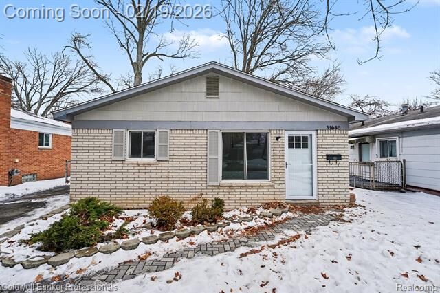 Property Photo: 31680 Birchwood Street MI 48186