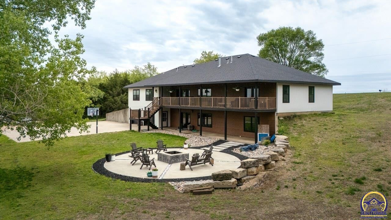 Property Photo:  13130 K-4 Hwy  KS 66088 