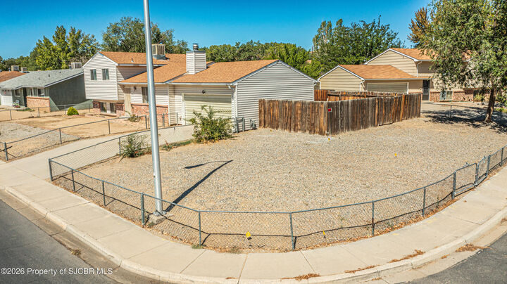 Property Photo: 2616 E 24th Street NM 87401