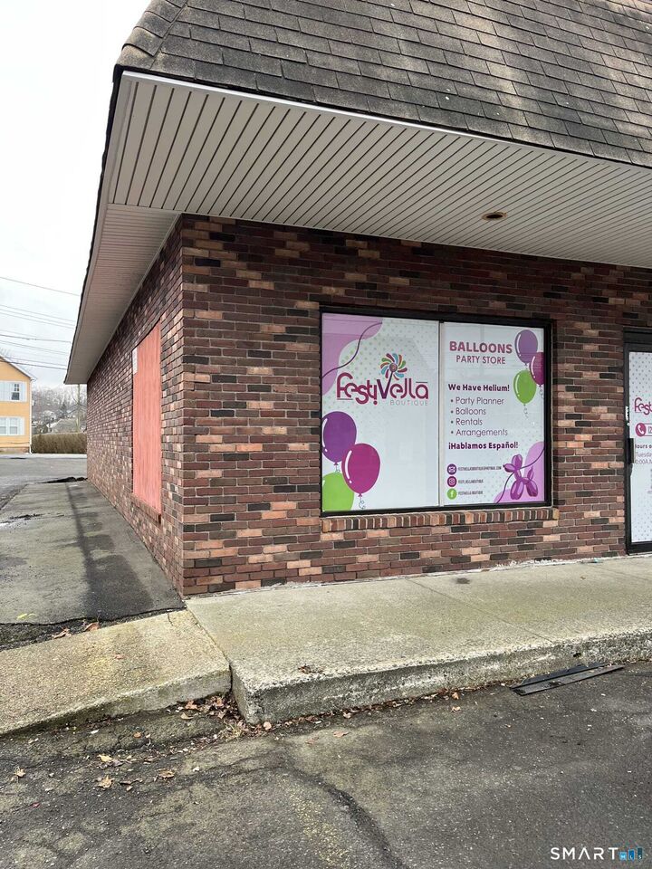 Property Photo:  920 Foxon Road 6  CT 06513 