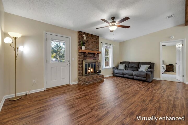 Property Photo: 8309 Pegwood Way FL 32312