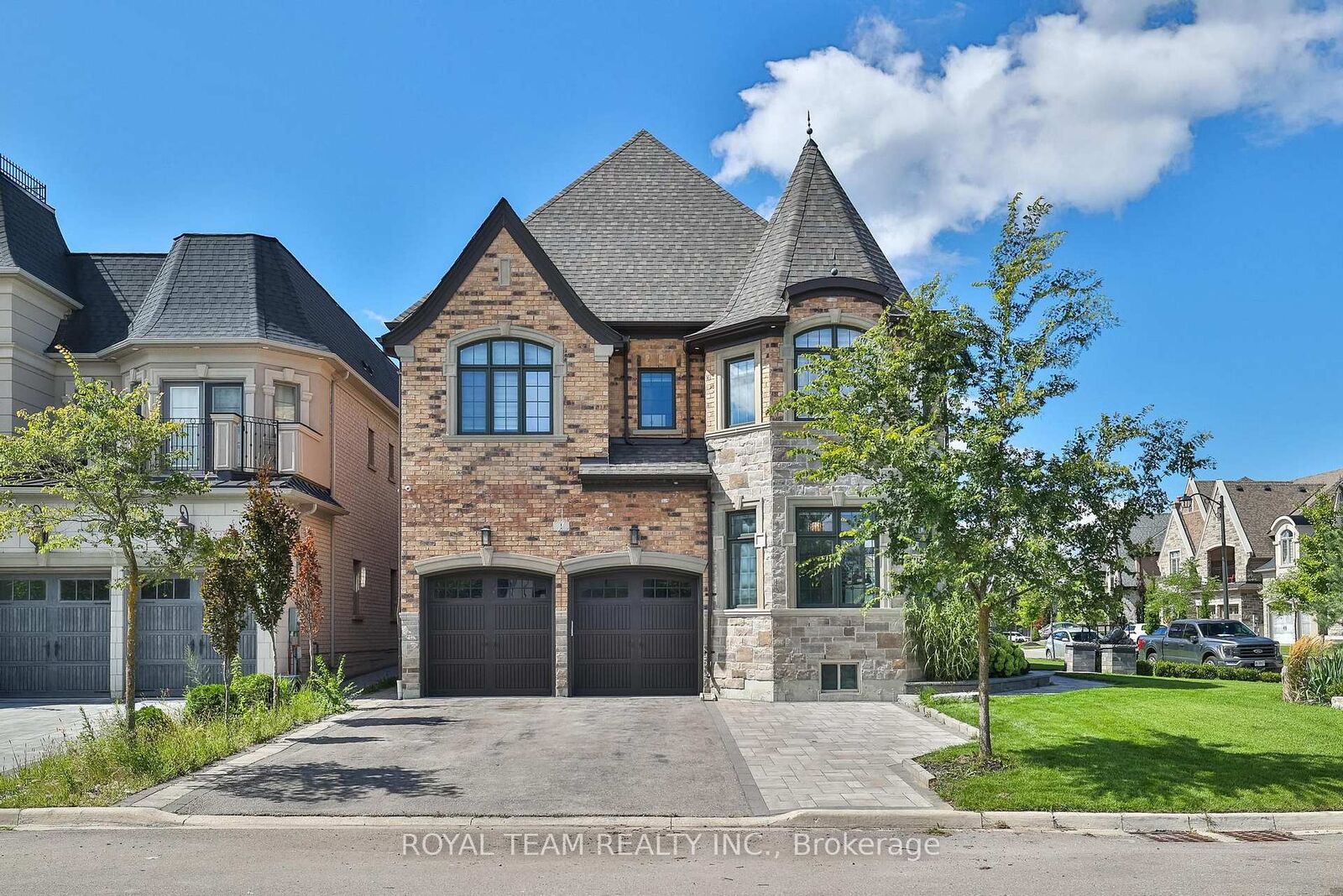 Property Photo:  1 Ria Court  ON L7B 0B9 