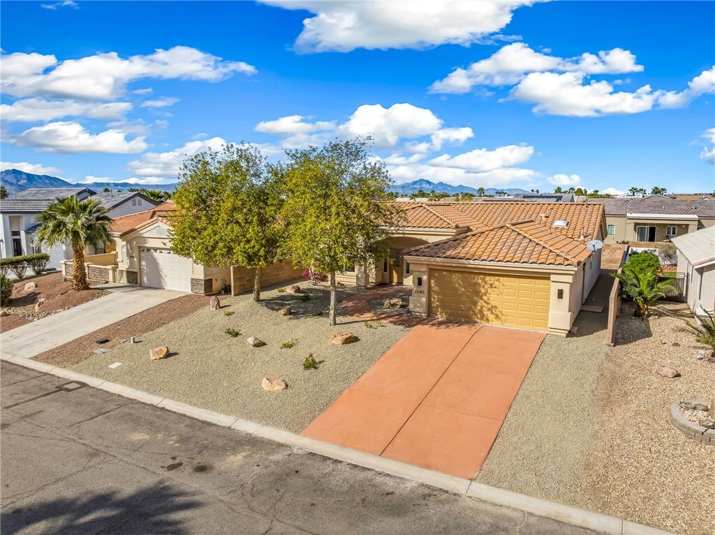 Property Photo: 2045 E Crystal Drive AZ 86426