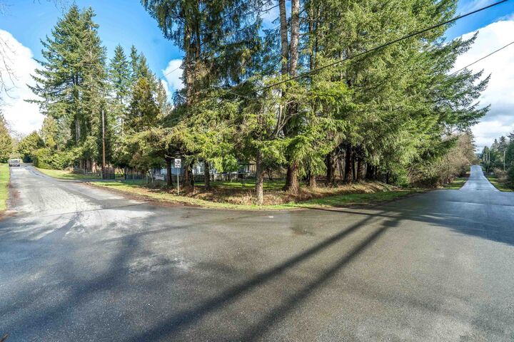 Property Photo: 27601 104 Avenue BC V2W 1M6