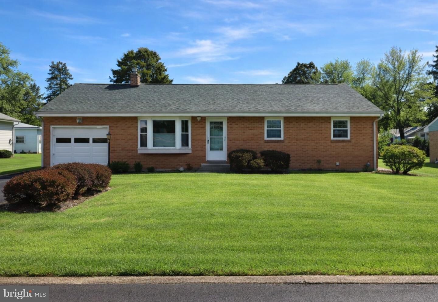 Property Photo:  51 Waverly Avenue  PA 17601 