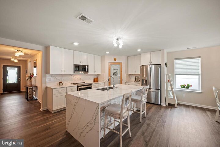 Property Photo:  109 Grasmere Street  VA 22655 