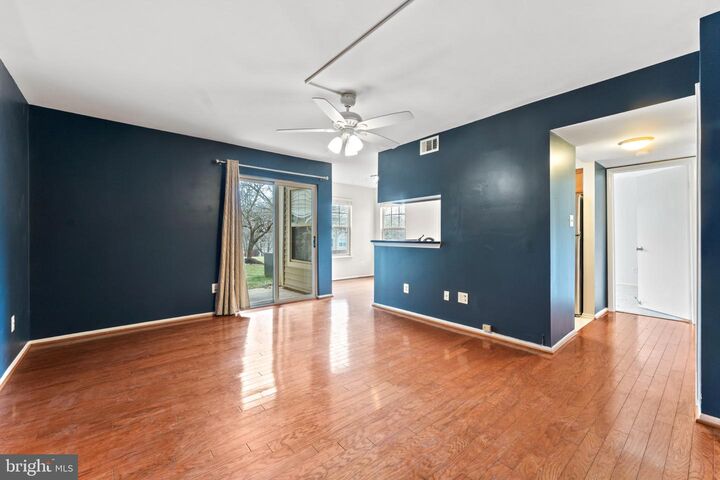 Property Photo: 1727 Ascot Way 1727C VA 20190