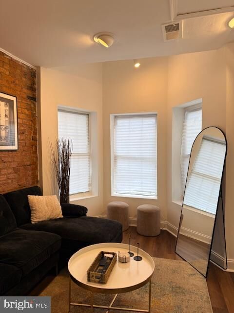 Property Photo:  1345 1st St NW 2  DC 20001 