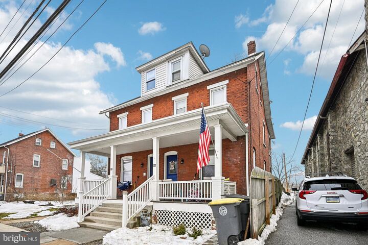 Property Photo: 122 Brandywine Avenue PA 19335
