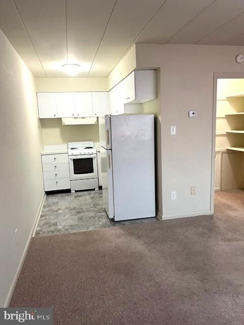 Property Photo: 114 Park Avenue 5B PA 19081