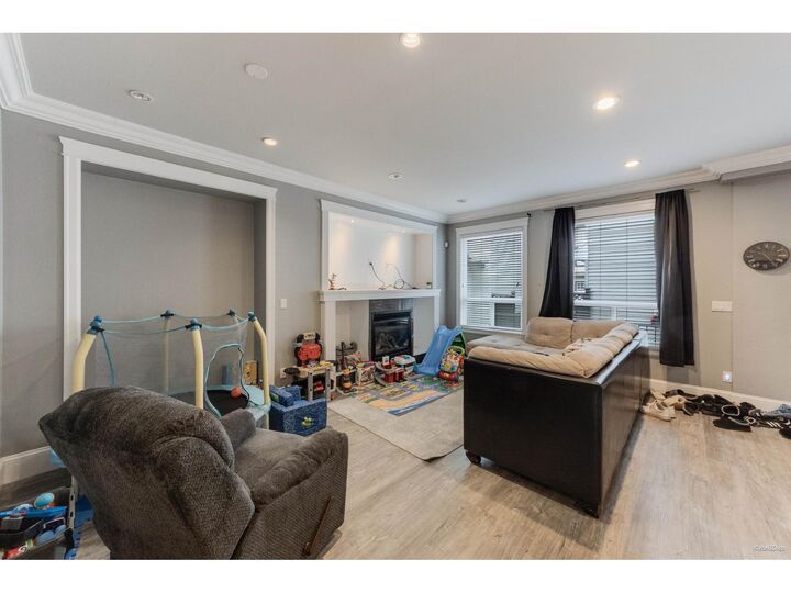 Property Photo:  6686 195 Street  BC V4N 5T4 