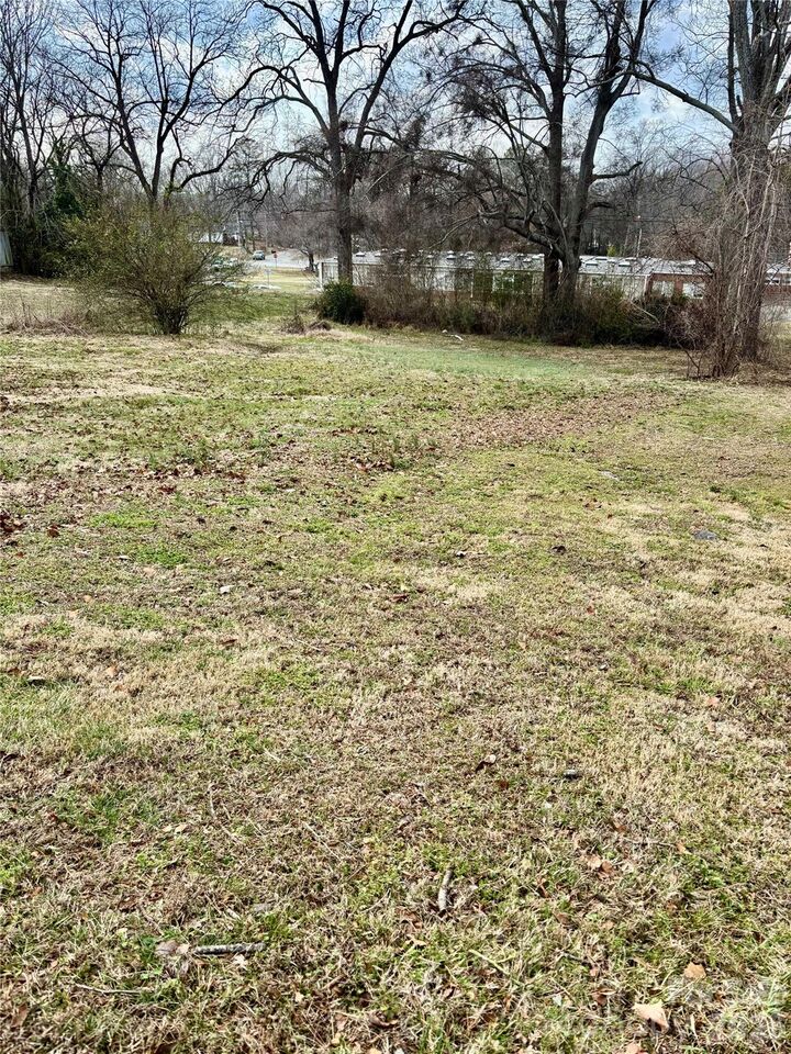 Property Photo: Vacant Lot 817 N Piedmont Avenue NC 28086