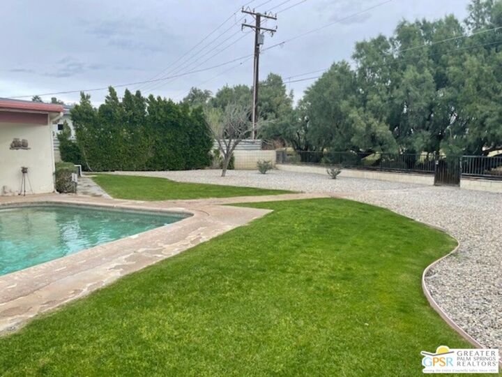 Property Photo:  3060 N Farrell Dr  CA 92262 