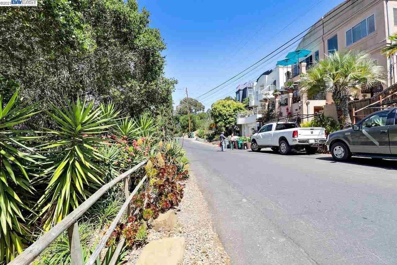 Property Photo: Outlook Ave CA 94608