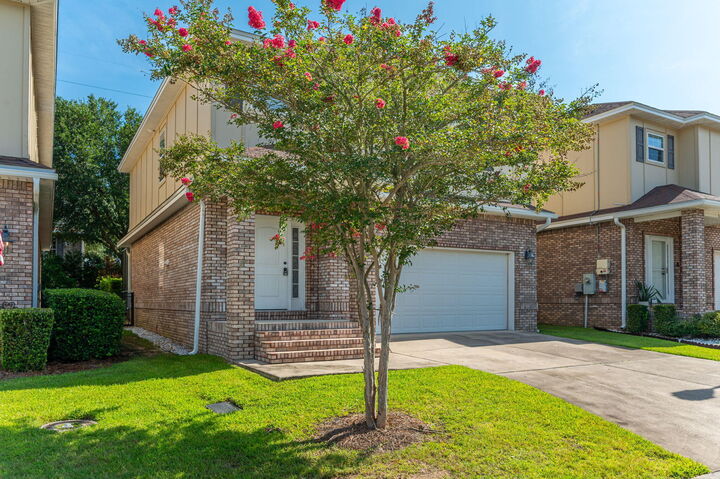 Property Photo: 118 Big Oaks Lane FL 32578