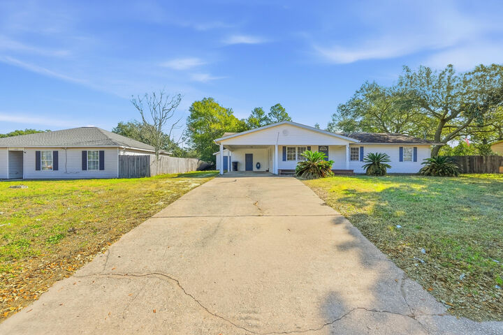 Property Photo:  119 NW Carol Avenue  FL 32548 