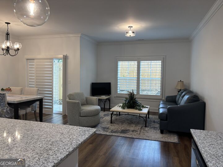 Property Photo: 633 E 3rd Street GA 30161