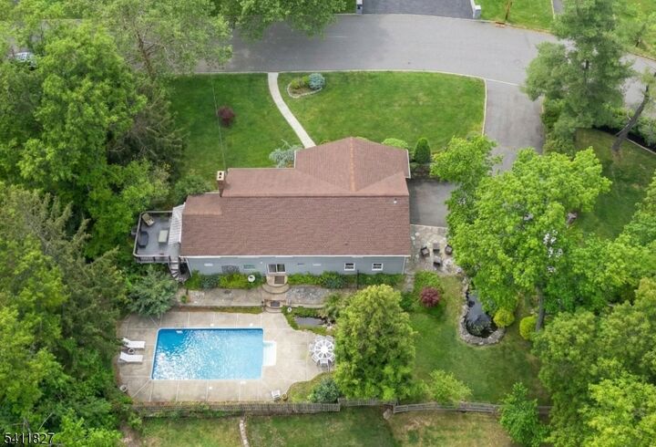 Property Photo: 373 Upland Rd NJ 07092