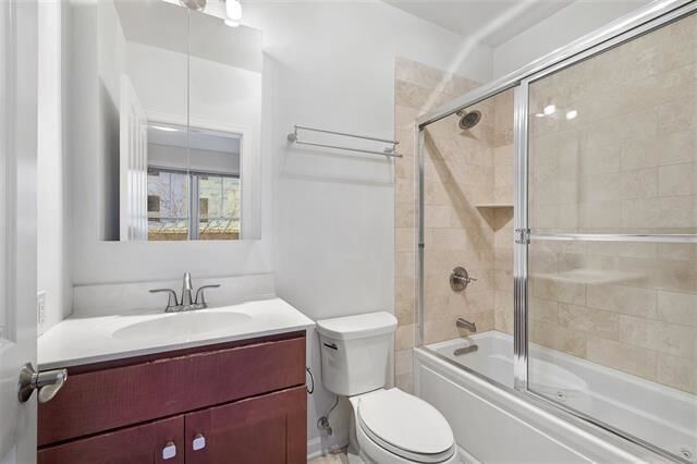 Property Photo:  443-2 Whiton St 2  NJ 07304 