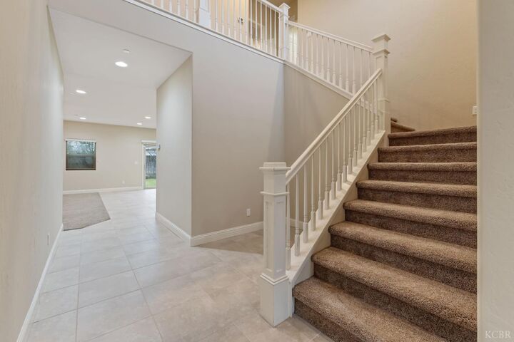 Property Photo:  1923 W Humboldt Drive  CA 93230 