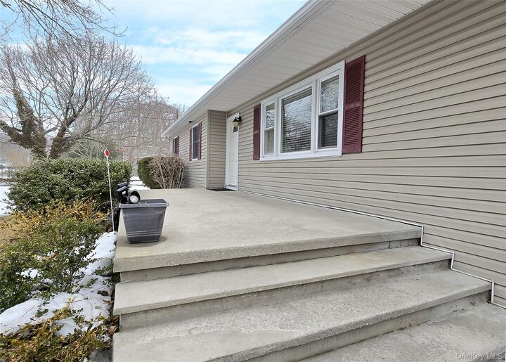 Property Photo: 143 Hawthorne Street NY 11950