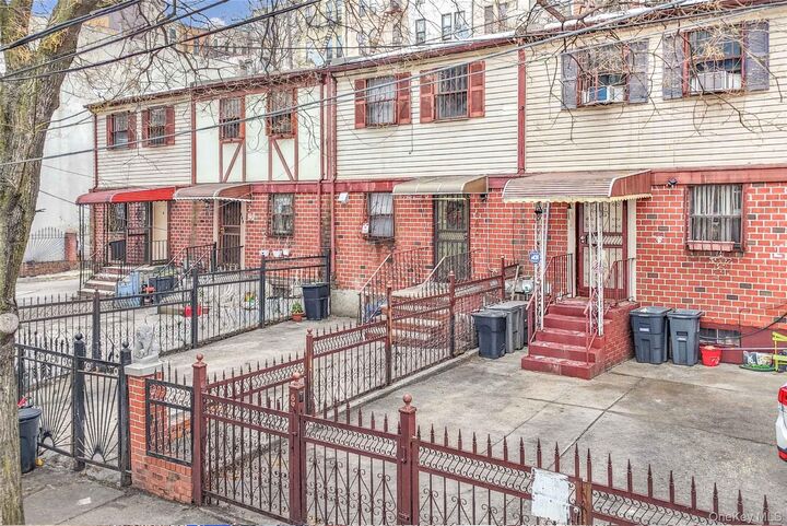 Property Photo:  686 Saint Anns Avenue  NY 10455 