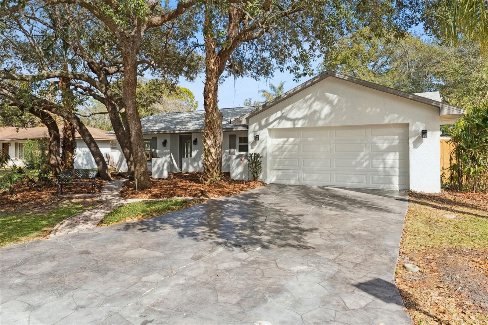 Property Photo: 108 Beaufort Drive FL 32779