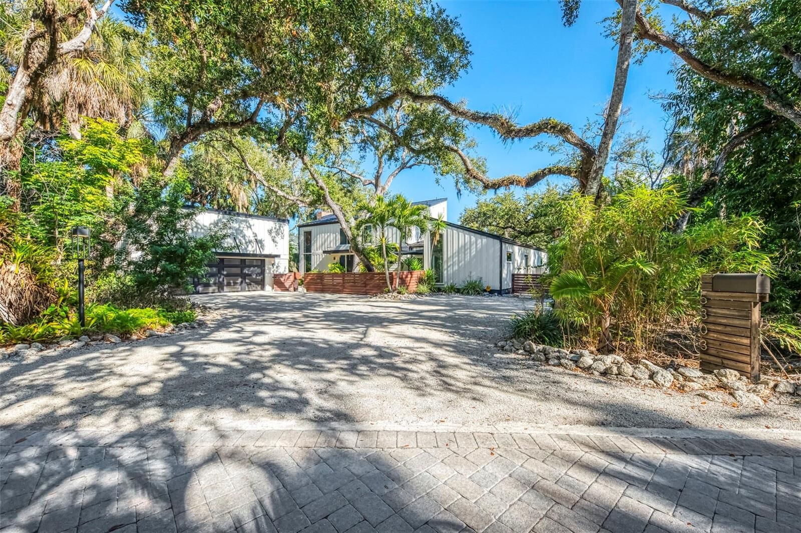 Property Photo:  5303 Hidden Harbor Road  FL 34242 