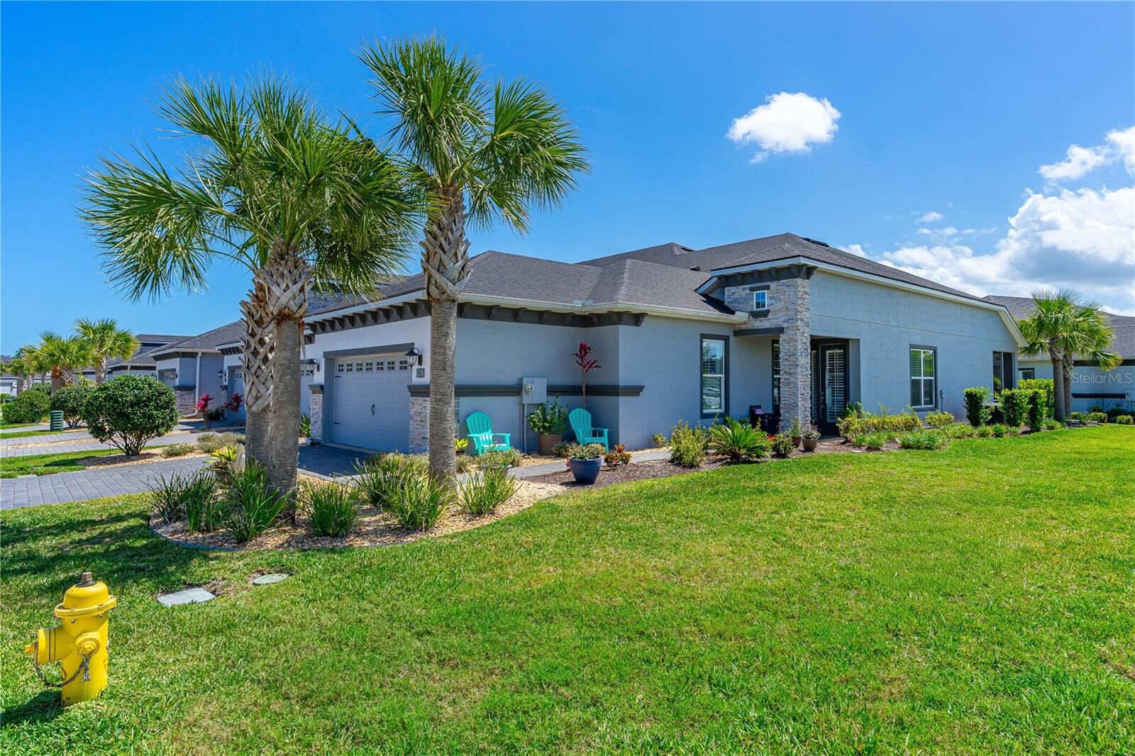 Property Photo: 6336 Hanfield Drive FL 32128