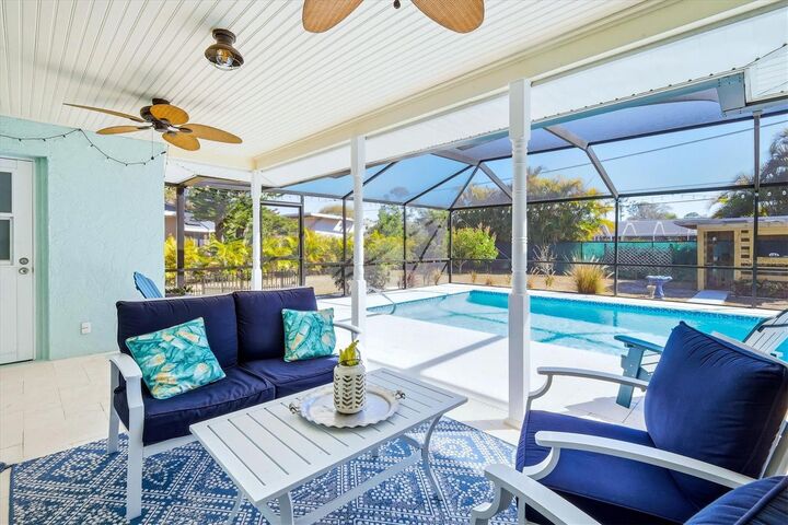 Property Photo:  22365 Albany Avenue  FL 33952 