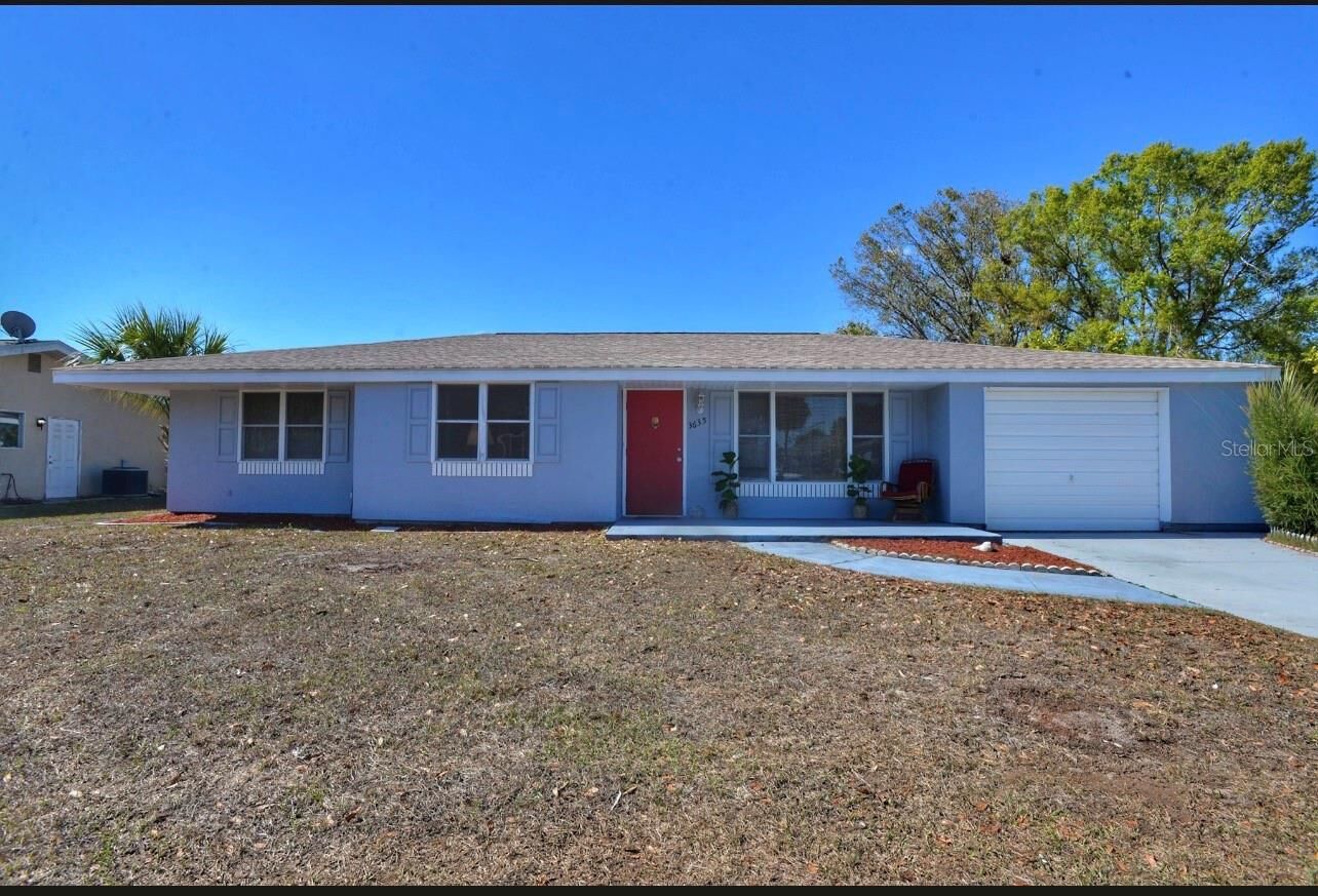 Property Photo: 3635 Avanti Circle FL 34287