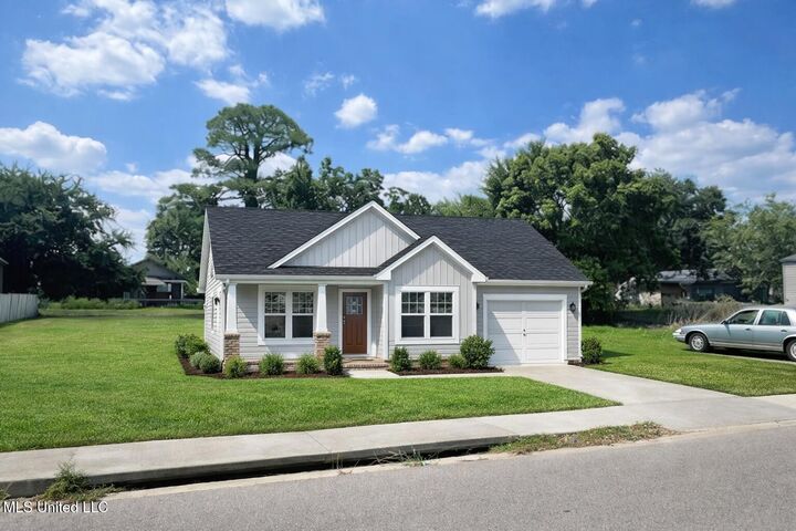 Property Photo:  231 Dorries Street  MS 39530 