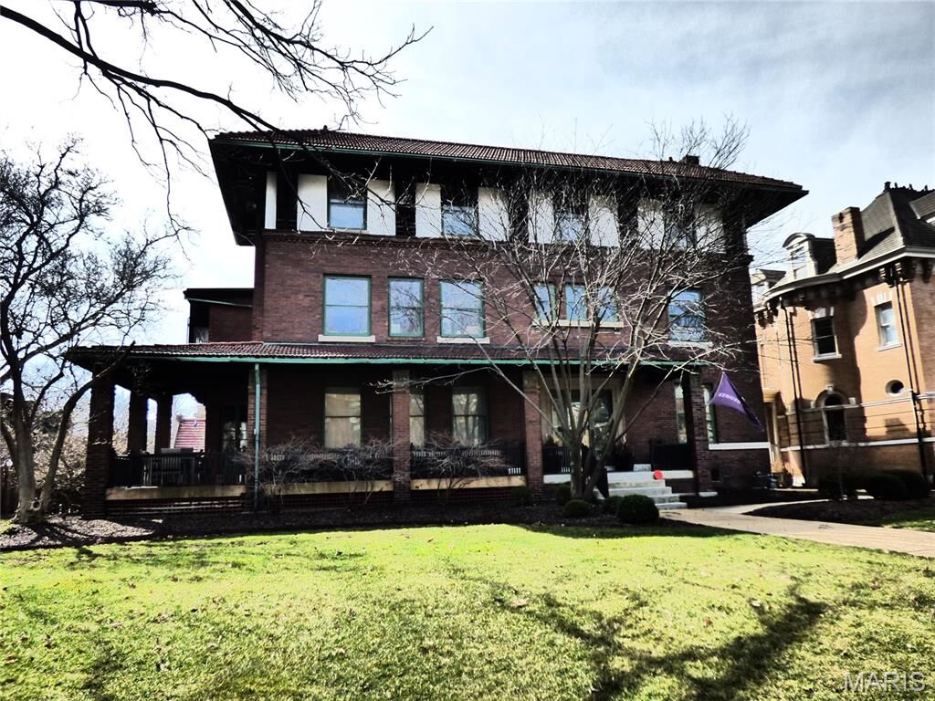 Property Photo: 4500 W Pine Boulevard MO 63108