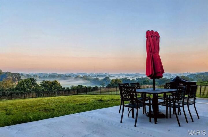 Property Photo:  303 Orange Bowl Drive  MO 63701 