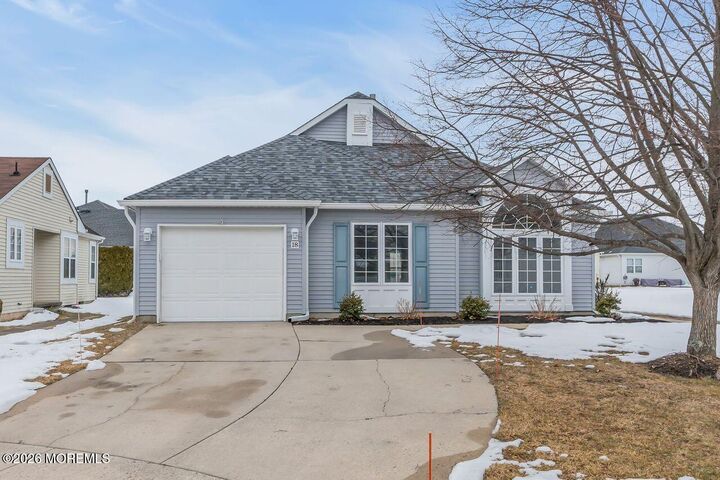 Property Photo: 18 Rumford Court NJ 08527