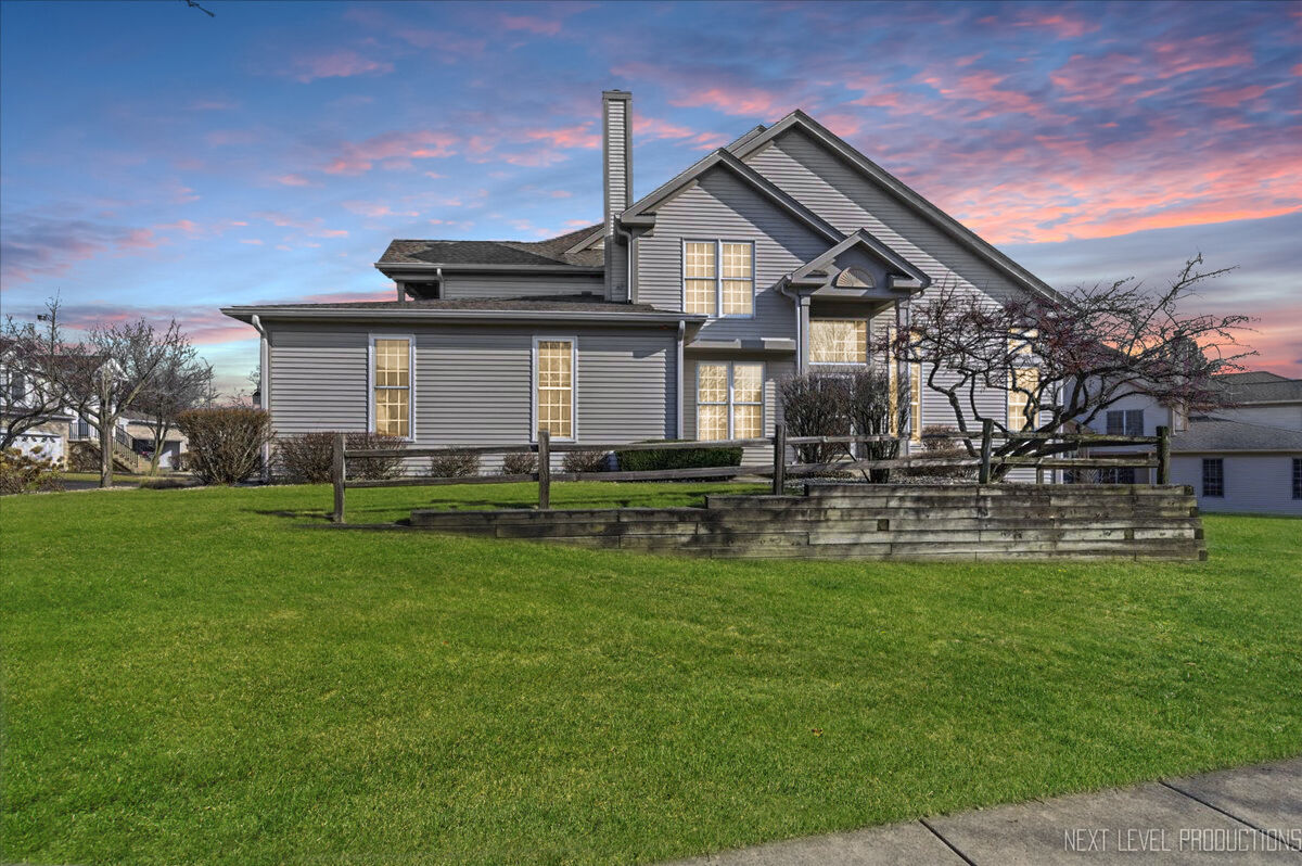 Property Photo: 1546 Treeline Court IL 60565