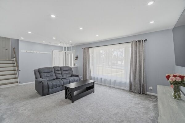 Property Photo:  2469 Parkwood Lane  IL 60018 