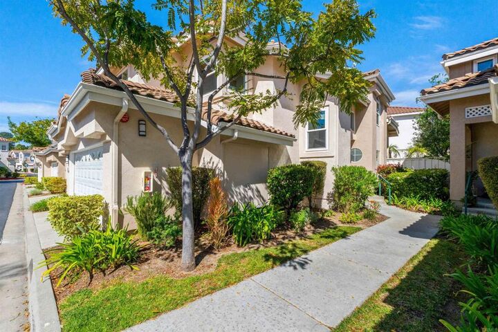 Property Photo:  1831 Monserrat Way  CA 92081 