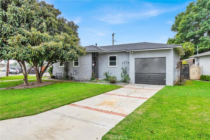 Property Photo:  10405 Bluefield  CA 90604 